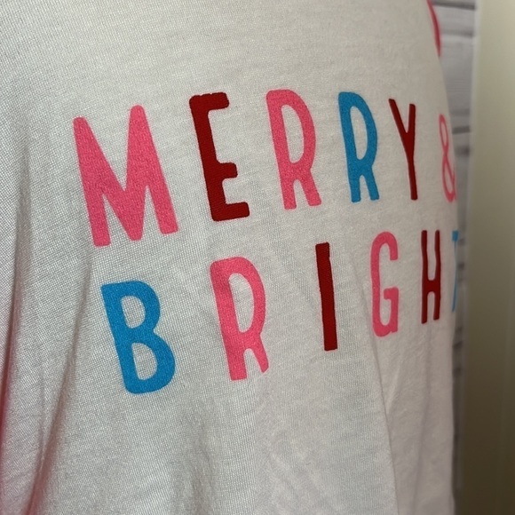 Merry and Bright Christmas Shirt NWT - Picture 3 of 4
